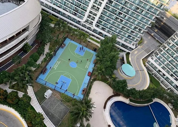 Azure C3 Balcony Wifi Near Mall Airport *
