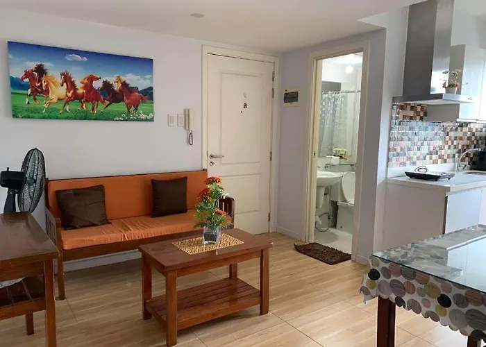 Apartment Azure C3 Balcony Wifi Near Mall Airport *