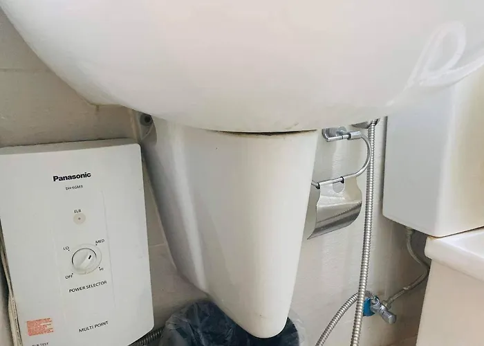 Apartment Azure C3 Balcony Wifi Near Mall Airport