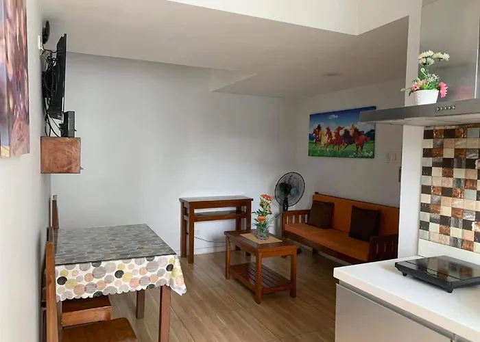Azure C3 Balcony Wifi Near Mall Airport Apartment *