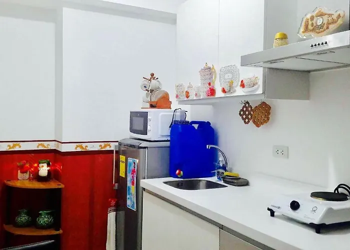 Apartment Azure C3 Balcony Wifi Near Mall Airport Manila