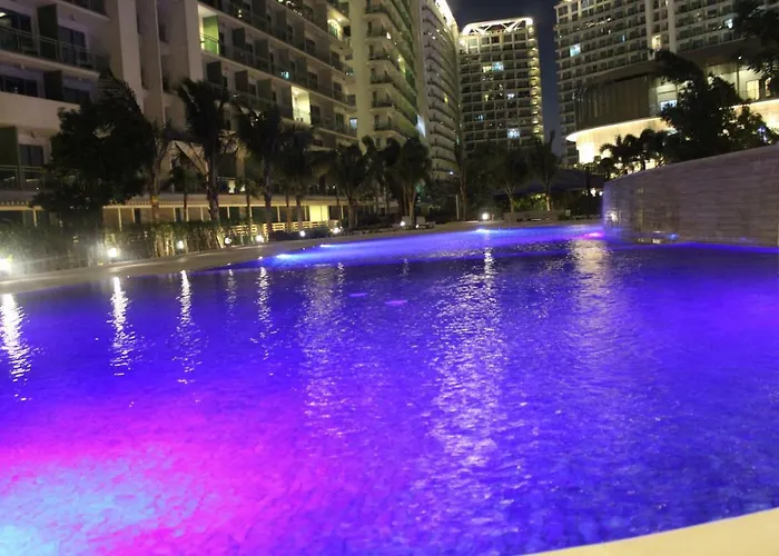 Azure C3 Balcony Wifi Near Mall Airport Apartment