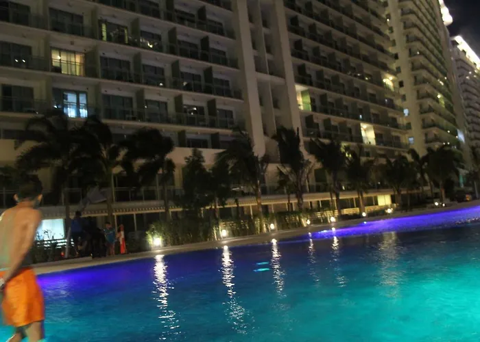 Azure C3 Balcony Wifi Near Mall Airport Apartment Manila