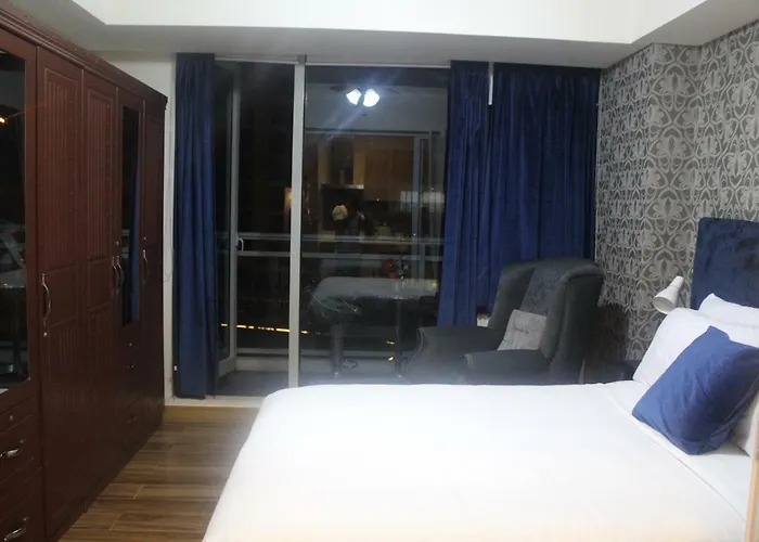 Azure C3 Balcony Wifi Near Mall Airport Manila